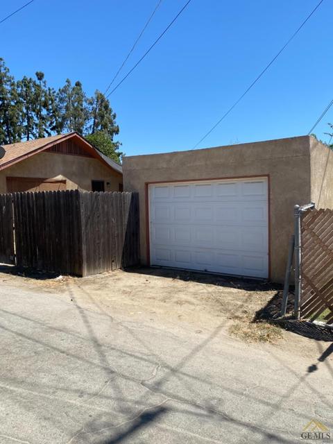 2012 King St, Bakersfield, CA 93305 photo 5