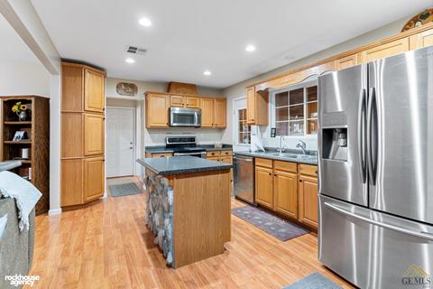 521 Grant Ter, Taft, CA 93268 photo 6