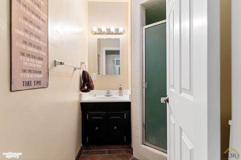 521 Grant Ter, Taft, CA 93268 photo 14