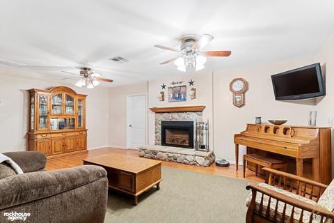 521 Grant Ter, Taft, CA 93268 photo 9