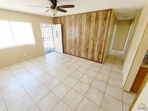 8321 Bernard Ave, Lamont, CA 93241 photo 14