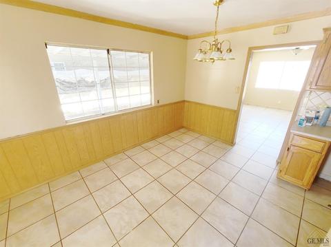 8321 Bernard Ave, Lamont, CA 93241 photo 11