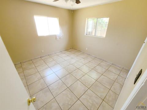 8321 Bernard Ave, Lamont, CA 93241 photo 17
