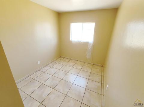 8321 Bernard Ave, Lamont, CA 93241 photo 18