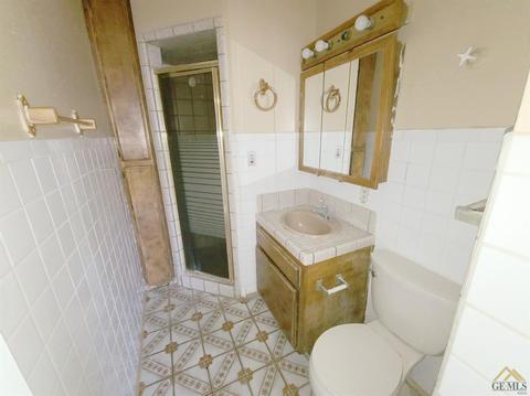 8321 Bernard Ave, Lamont, CA 93241 photo 20