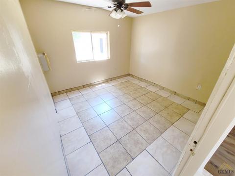 8321 Bernard Ave, Lamont, CA 93241 photo 31