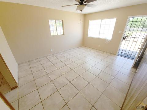 8321 Bernard Ave, Lamont, CA 93241 photo 12