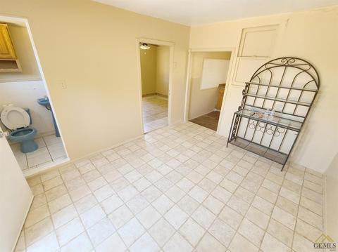 8321 Bernard Ave, Lamont, CA 93241 photo 29