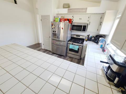 6809 Windchime Ct, Bakersfield, CA 93313 photo 13