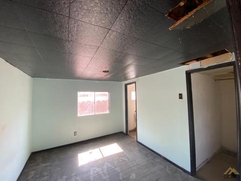 133 Oak St, Taft, CA 93268 photo 7