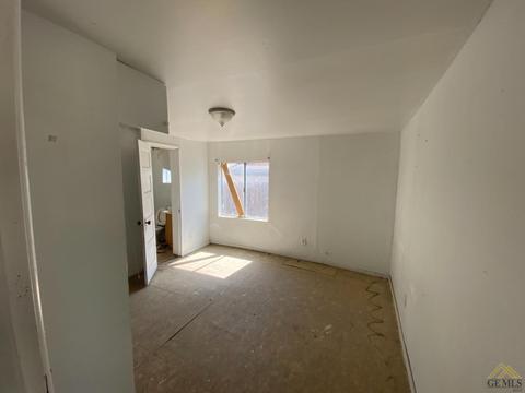 133 Oak St, Taft, CA 93268 photo 5