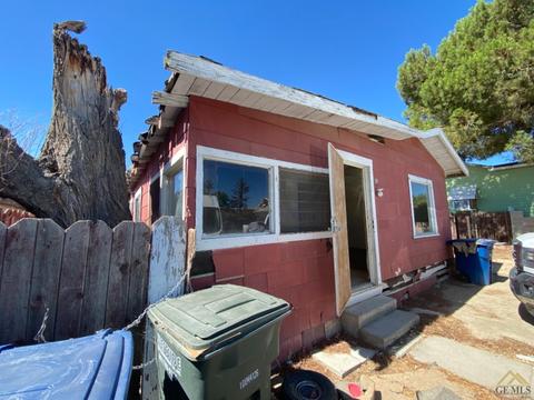 133 Oak St, Taft, CA 93268 photo 1