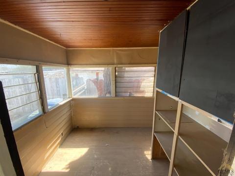 133 Oak St, Taft, CA 93268 photo 2
