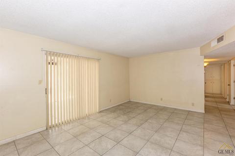 205 Ash St, Taft, CA 93268 photo 4