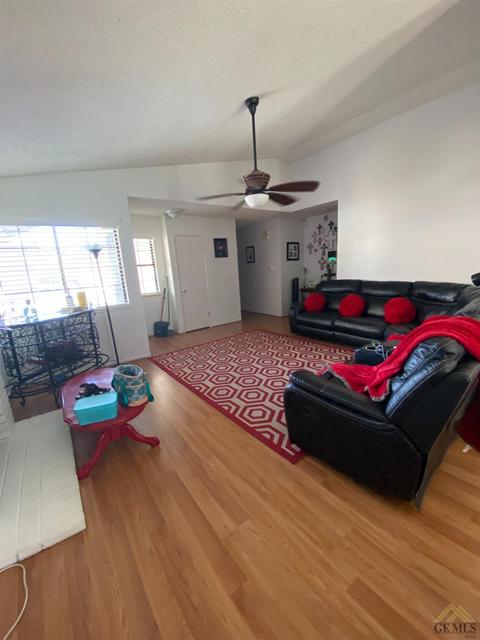 1024 Eubanks Ave, Bakersfield, CA 93307 photo 10
