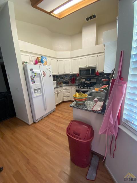 1024 Eubanks Ave, Bakersfield, CA 93307 photo 4