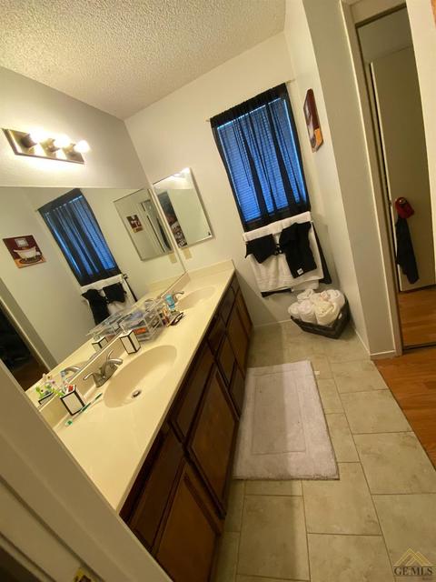 1024 Eubanks Ave, Bakersfield, CA 93307 photo 7