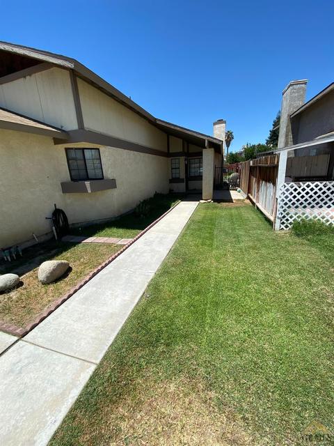 1024 Eubanks Ave, Bakersfield, CA 93307 photo 14
