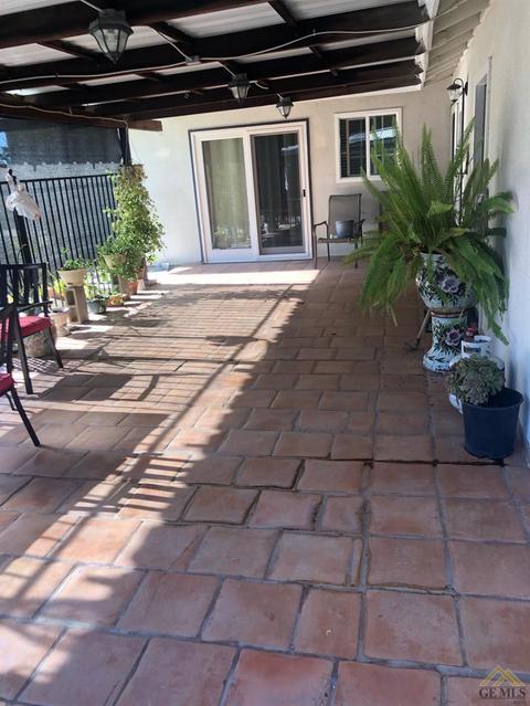 263 Pine St, Shafter, CA 93263 photo 8