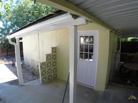 106 E Lucard St, Taft, CA 93268 photo 16