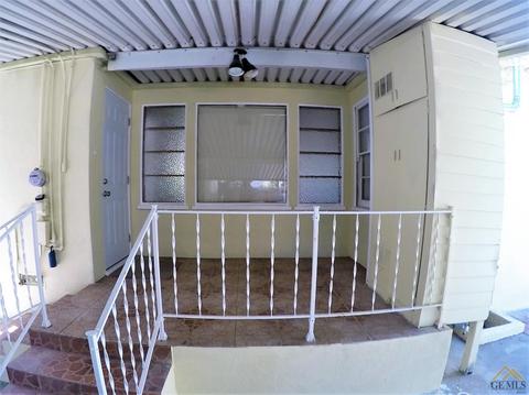 106 E Lucard St, Taft, CA 93268 photo 14