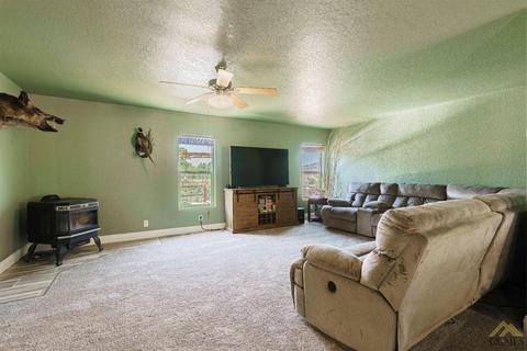 18061 Hambletonian Dr, Tehachapi, CA 93561 photo 13
