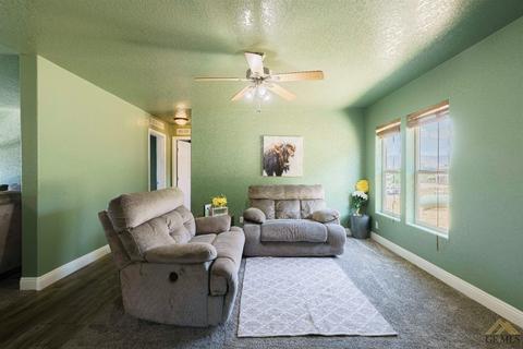 18061 Hambletonian Dr, Tehachapi, CA 93561 photo 9