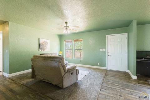 18061 Hambletonian Dr, Tehachapi, CA 93561 photo 10