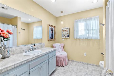 24020 Jacaranda, Tehachapi, CA 93561 photo 17
