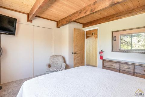 25521 Paramount, Tehachapi, CA 93561 photo 11