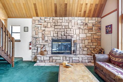 25521 Paramount, Tehachapi, CA 93561 photo 7
