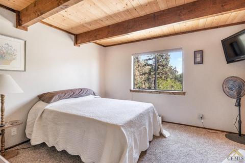 25521 Paramount, Tehachapi, CA 93561 photo 10