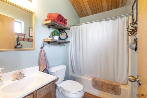 25521 Paramount, Tehachapi, CA 93561 photo 17