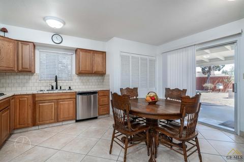 6012 Highlander St, Bakersfield, CA 93306 photo 9