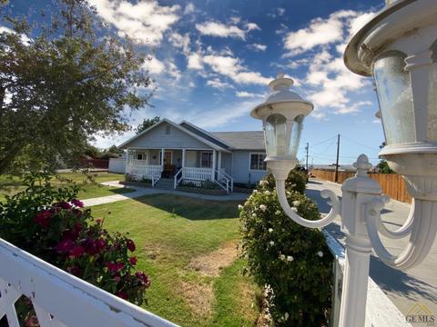 27596 Maple St, Taft, CA 93268 photo 1