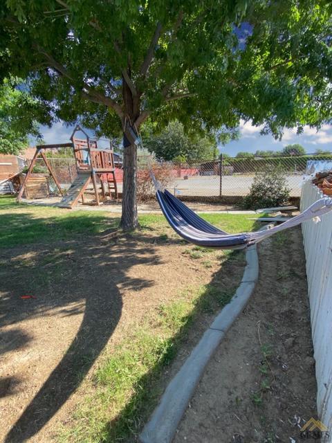27596 Maple St, Taft, CA 93268 photo 28