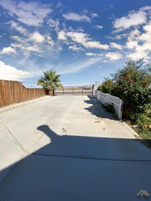 27596 Maple St, Taft, CA 93268 photo 26