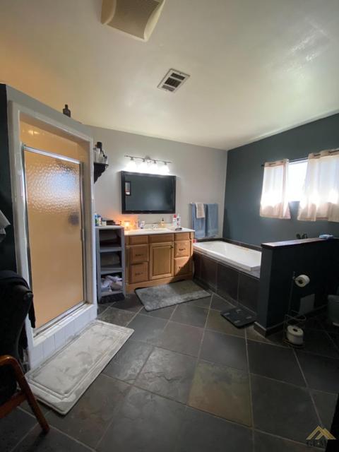 27596 Maple St, Taft, CA 93268 photo 16