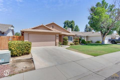 9012 Winlock St, Bakersfield, CA 93312 photo 3