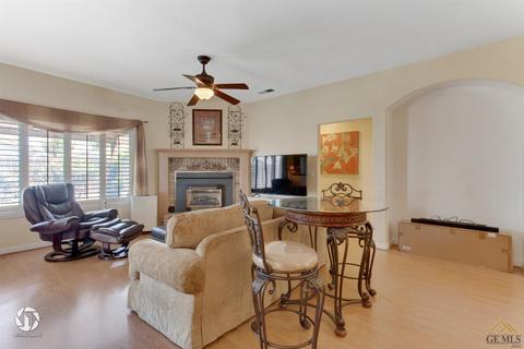 9012 Winlock St, Bakersfield, CA 93312 photo 10