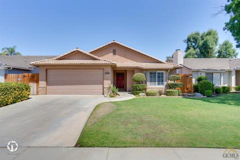 9012 Winlock St, Bakersfield, CA 93312 photo 2