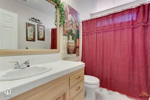9012 Winlock St, Bakersfield, CA 93312 photo 32