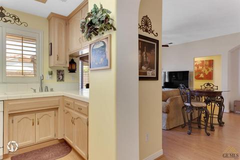 9012 Winlock St, Bakersfield, CA 93312 photo 16