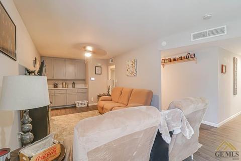 209 Ash St, Taft, CA 93268 photo 8