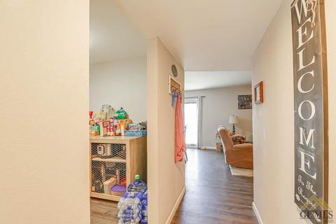 209 Ash St, Taft, CA 93268 photo 6