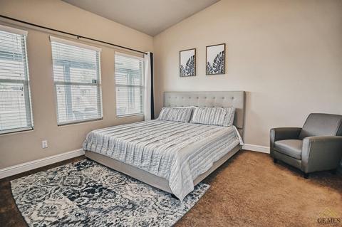 9610 Tonset St, Bakersfield, CA 93313 photo 6