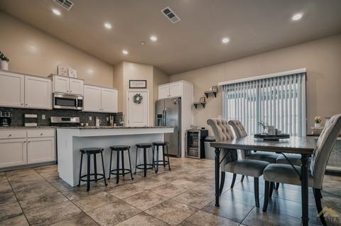 9610 Tonset St, Bakersfield, CA 93313 photo 4