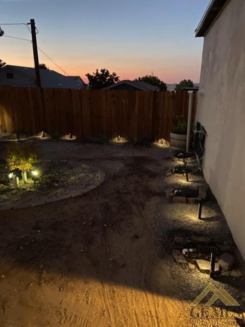 718 B St, Taft, CA 93268 photo 4