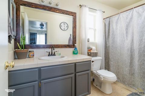 405 Taylor St, Taft, CA 93268 photo 4