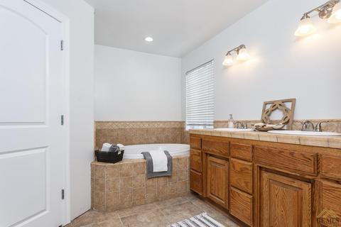 27900 Rustler Ave, Tehachapi, CA 93561 photo 31
